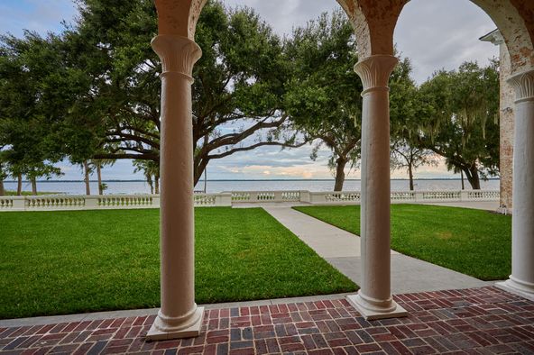 3111 Masterpiece Rd, Lake Wales, FL 33898